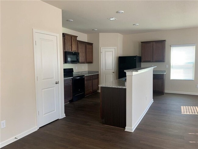 Photo - 960 Walnut Creek Cir