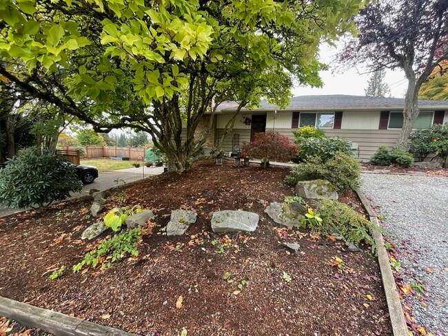Building Photo - 803 N 122nd St, Unit 803-B