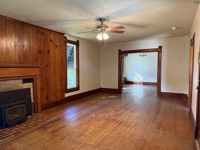 Photo - 116 W North St