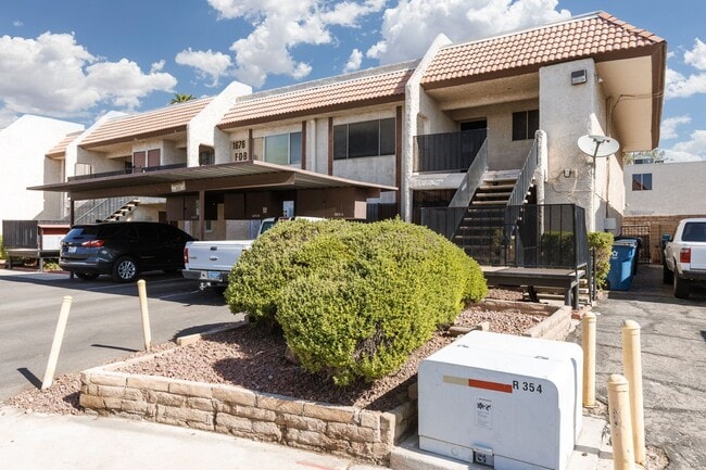 Photo - 2 Bed / 2 Bath Near UNLV – Upstairs Unit