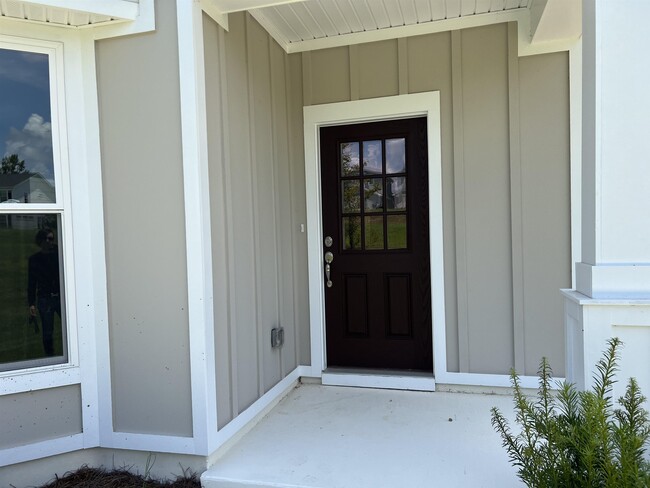 Photo - 2844 Mews Lndg