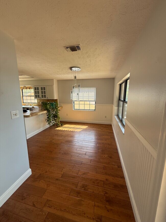 Photo - 10180 SE 139th Pl Unit Little Lake Weir Upstairs 2/2 Lakefront