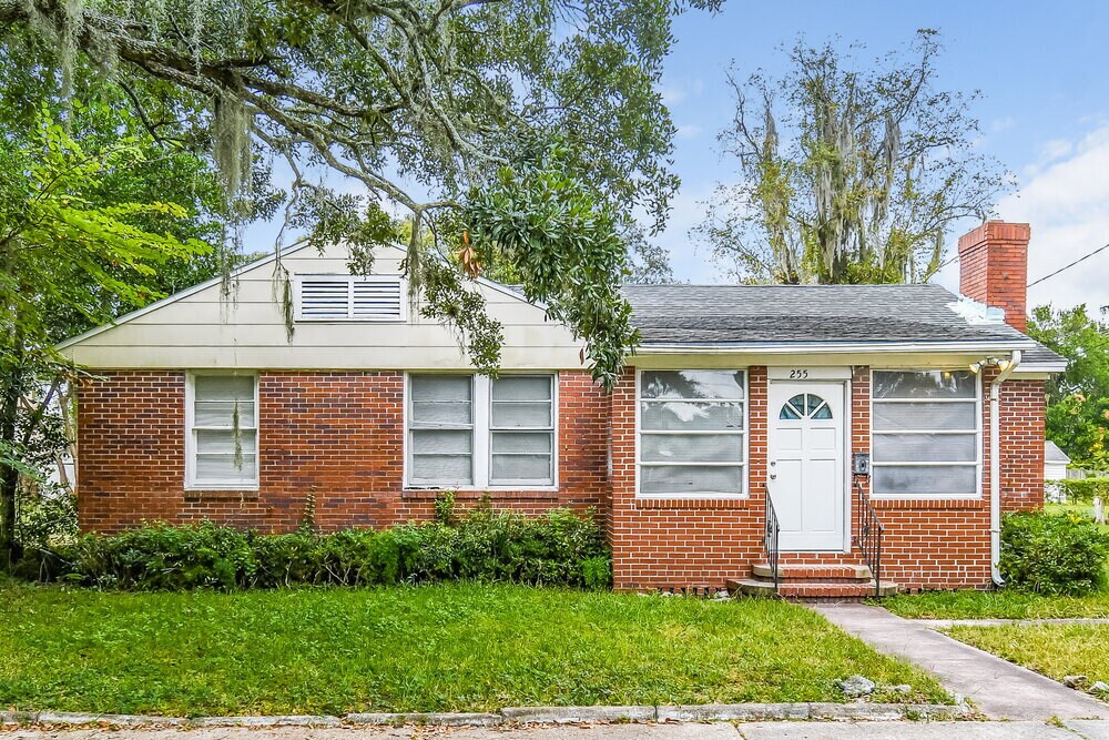 Photo - 255 W 66th St