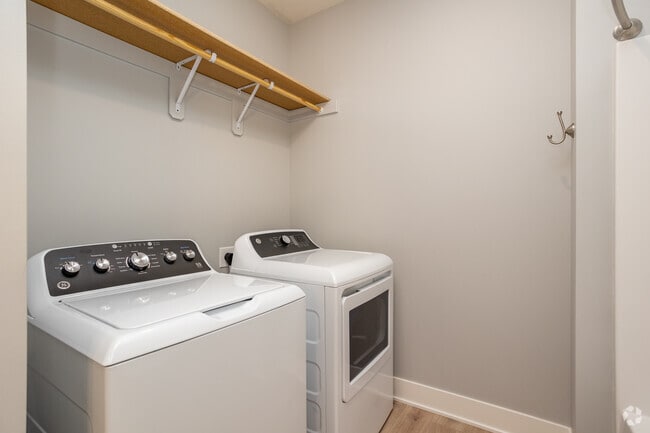 Cala - lavandería - Water's Edge at the Woodlands