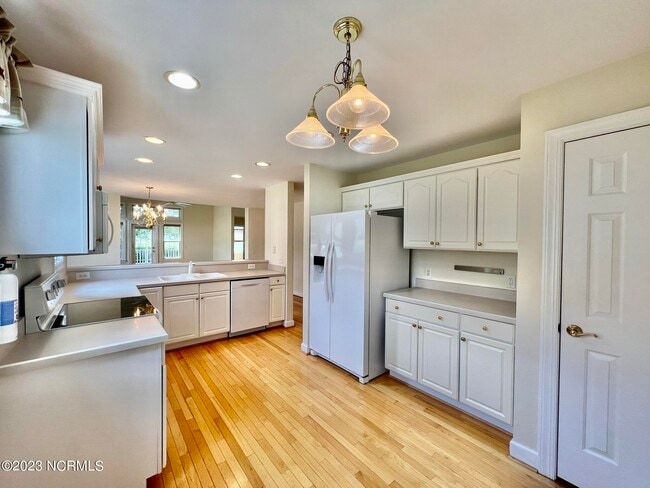 Photo - 164 Starland Ln