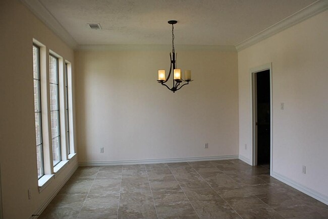 Photo - 2046 Palm Forest Ln