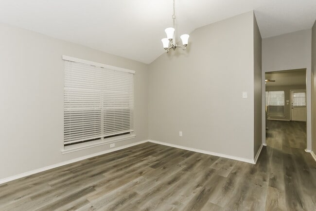 Photo - 2412 Ensenada Ln