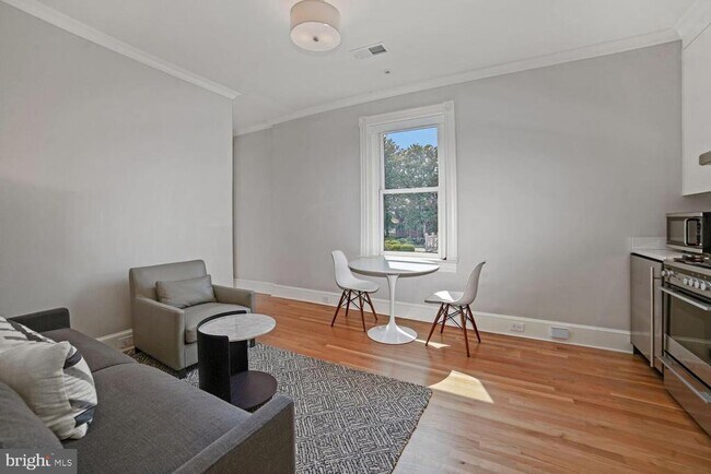 Photo - 3348 Prospect St NW