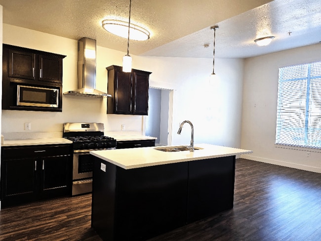 Photo - 196 W Vine St Unit A620