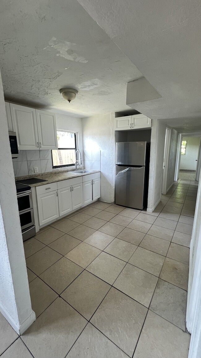 Kitchen - 1742 NW 29th Way