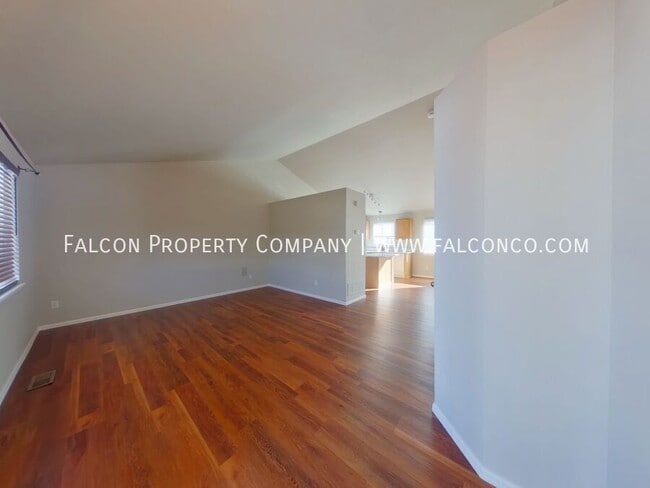 Photo - 6239 Hartman Dr