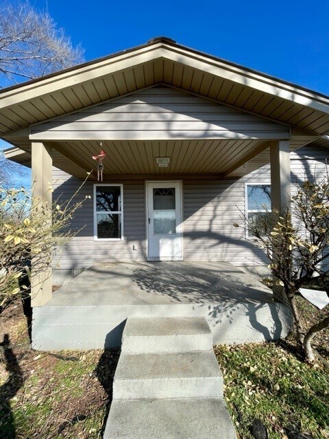 Photo - 1514 W Graham Rd