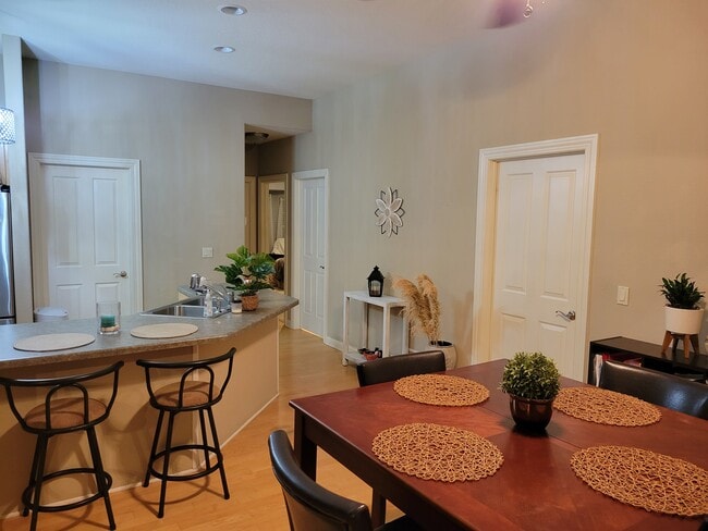 Photo - 1850 Stoney Ln Unidad 419