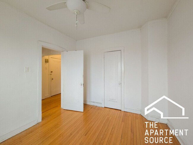 Photo - 4505b N Greenview Ave Unit 3W