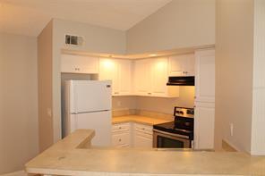 Photo - 4560 Commander Dr