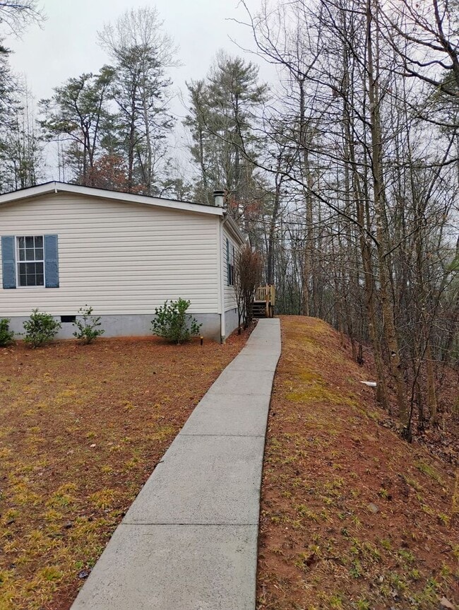Building Photo - Gorgeous 3 Bedroom 2 Bath Home in Convenient Dawsonville Location! Move In Ready!!!!