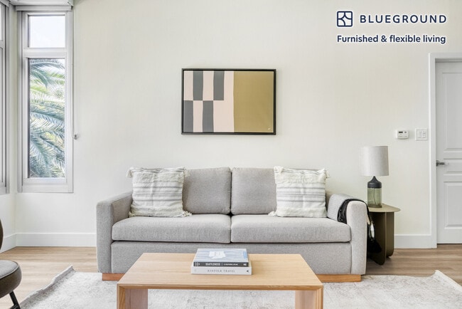 Photo - 2400 W El Camino Real Unidad SI FL3-ID957