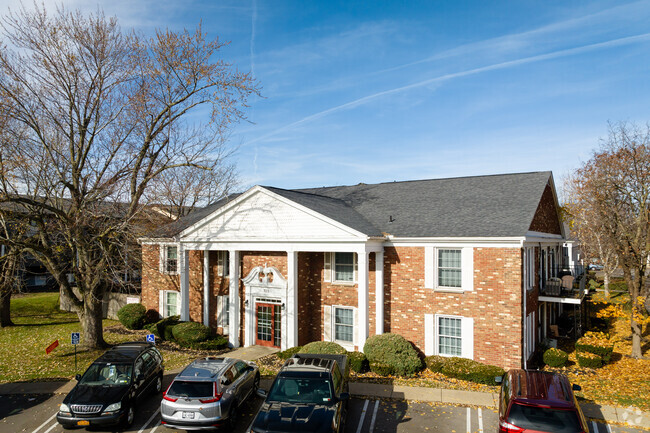 Building Photo - Sturbridge Village Rental