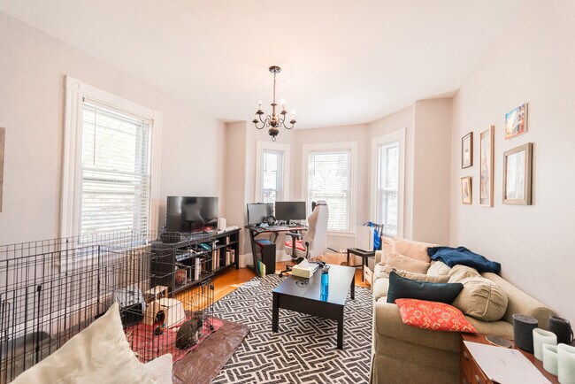 47 Cornwall St Unit 1