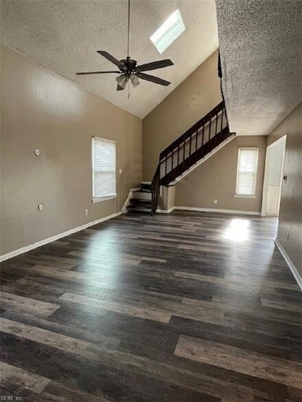 Photo - 1720 Rueger St