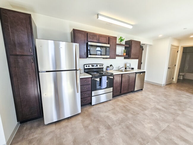 Photo - Academy Manor