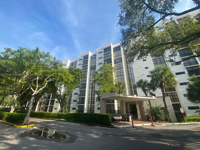 Photo - 16919 N Bay Rd Condominio Unidad 109