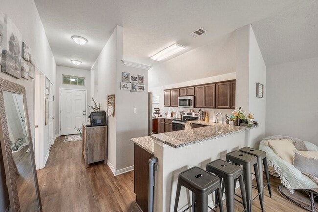 Photo - 3700 Mckenzie St