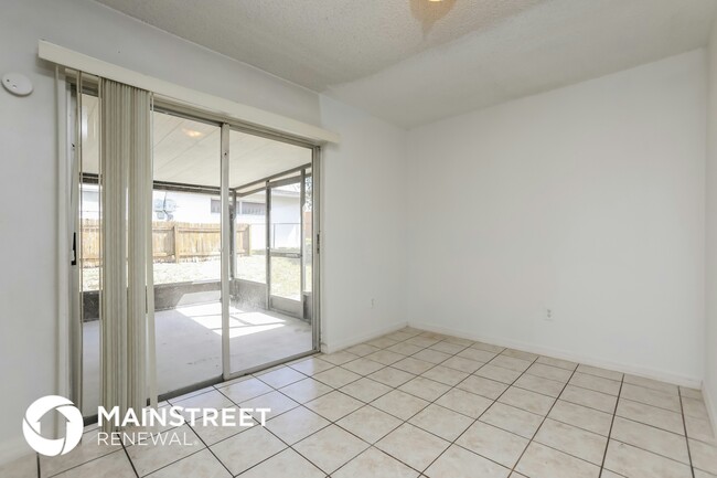 Photo - 865 S Lake Rd