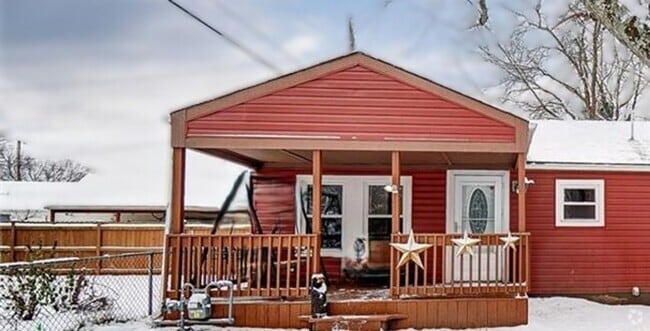 Building Photo - Charming 2 bed 1 bath with AC, large fence... Rental