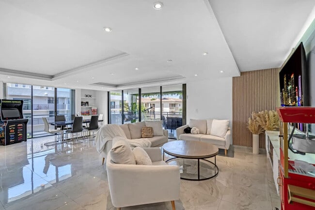 Photo - 468 Golden Isles Dr Unidad ID1372349P