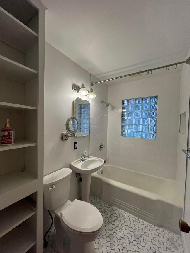 Photo - 4390 Colerain Ave