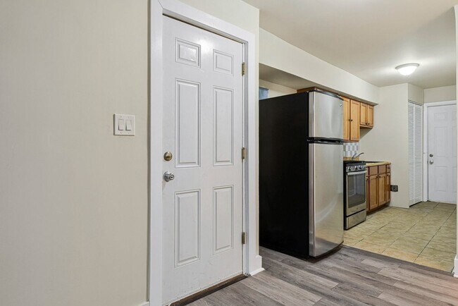 Photo - 3427 B St SE Unidad 4