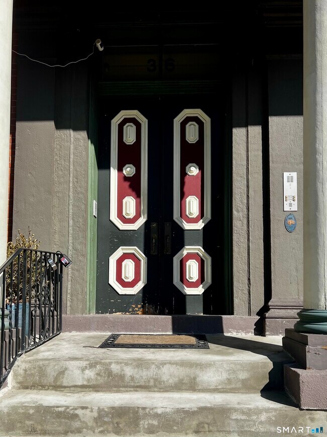 Photo - 34-36 Charter Oak Pl Unit 4