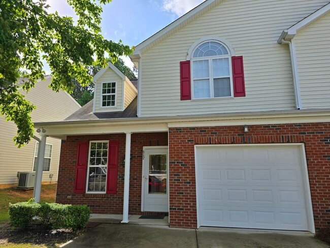 Photo - 617 Woodson Dr House