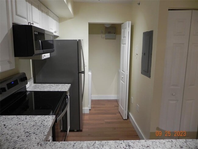Photo - 577 SW 111th Ln Unidad 204