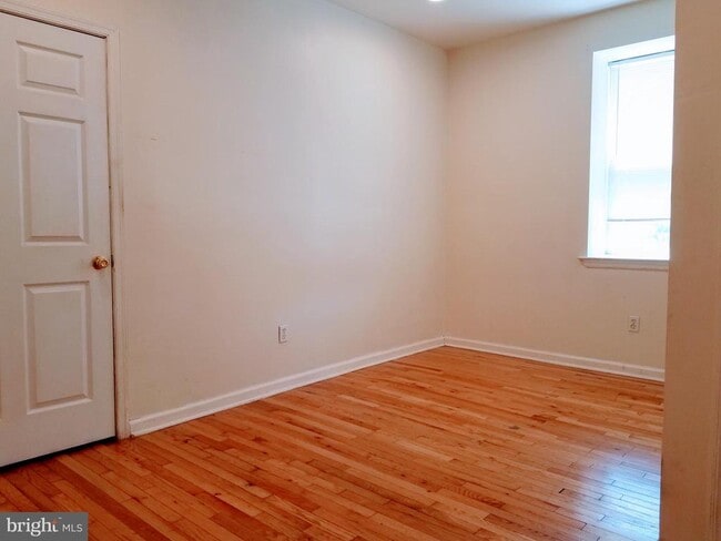 Building Photo - 1951 S 4th St Unit 1