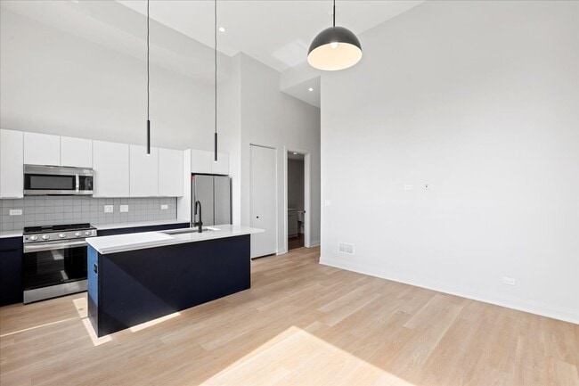 Photo - 1934 W North Ave