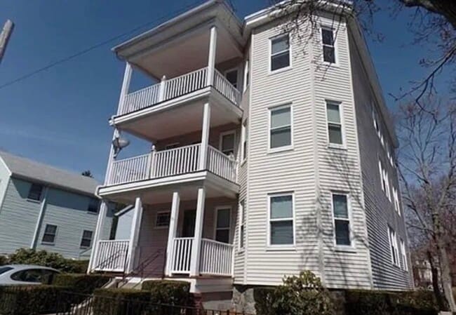 Building Photo - 36 Seymour St Unit 1