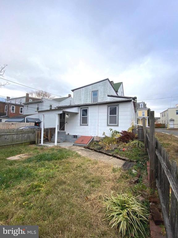 Photo - 64 S Evans St