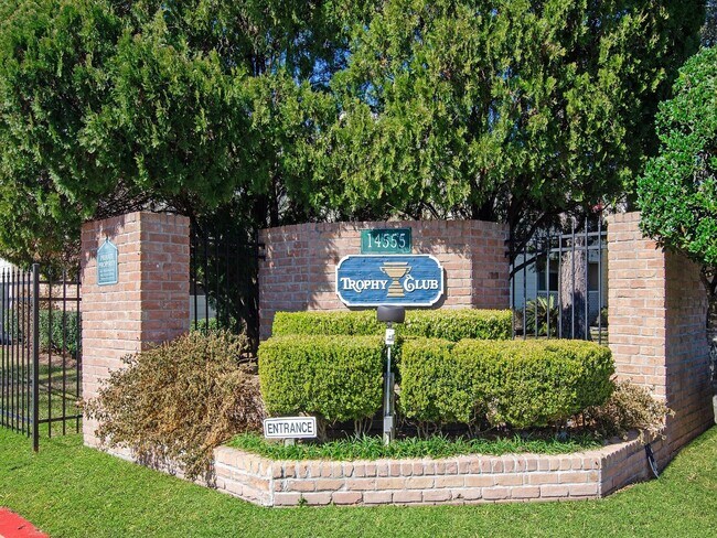 Building Photo - 14555 Wunderlich Dr Unit 2201