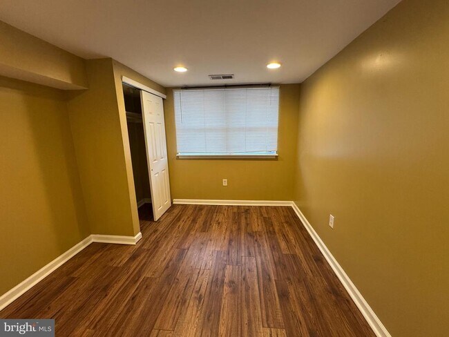 Photo - 7414 Keiffer St