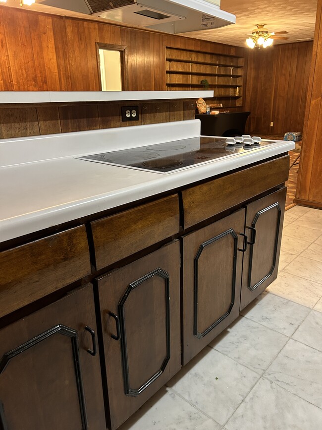 Photo - 2416 Rozelle St