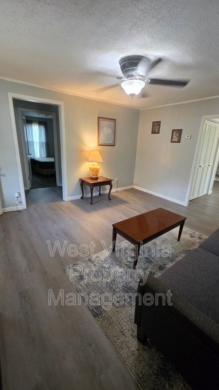 Photo - 242 Riffe St