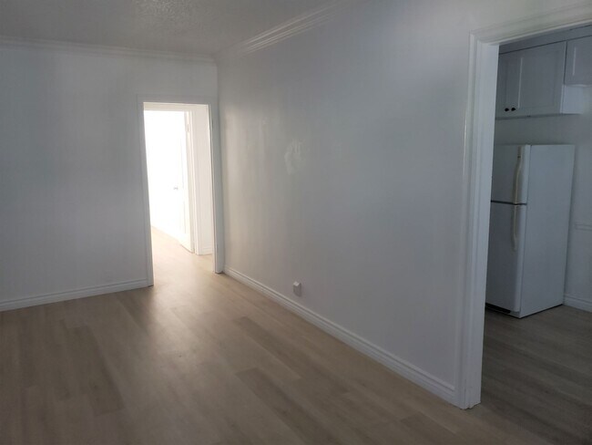 Photo - 6834 Camrose Dr Unidad Camrose