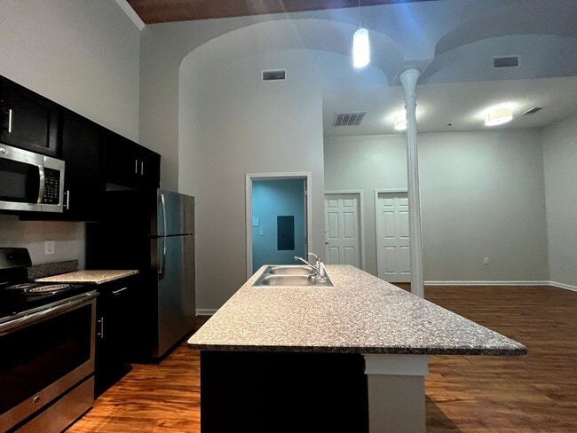 Lofts at Poplar Pointe