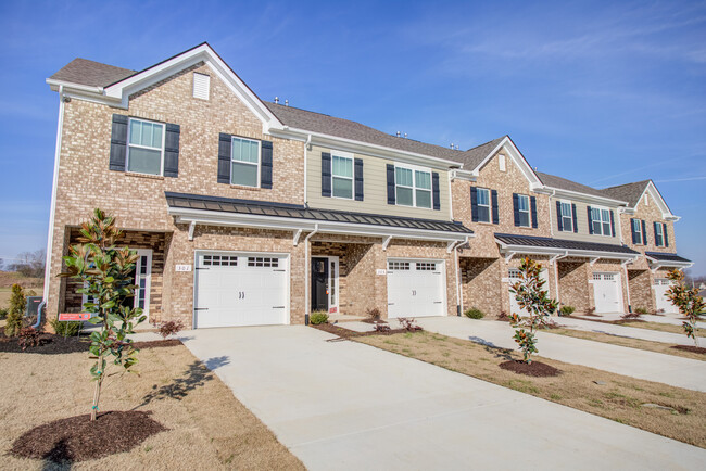 Photo - 332 Ellesmere Ct Townhome