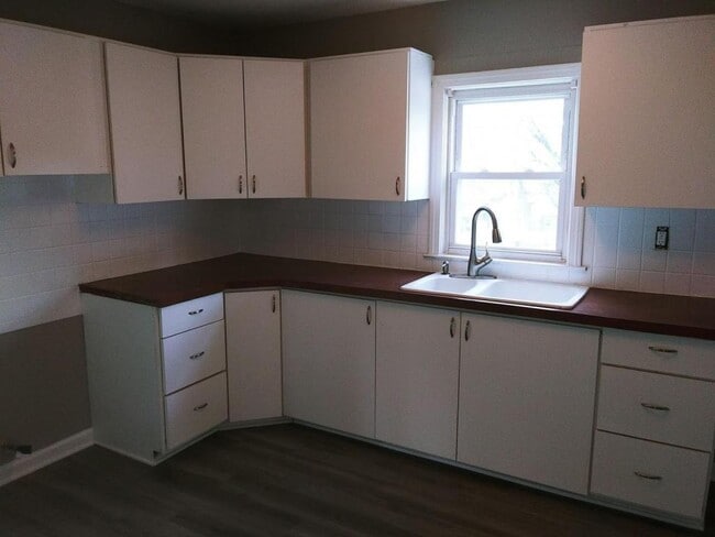 Photo - 213 N 27th St