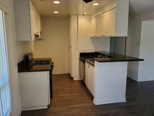 The Courtyards Apartments