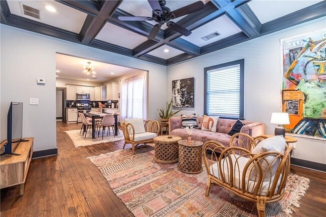 Photo - 988 Mayson Turner Rd NW