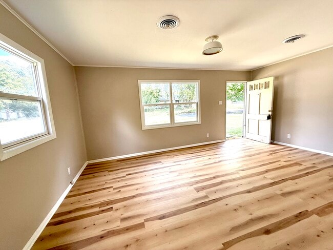 1301 S Cottage Grove Ave